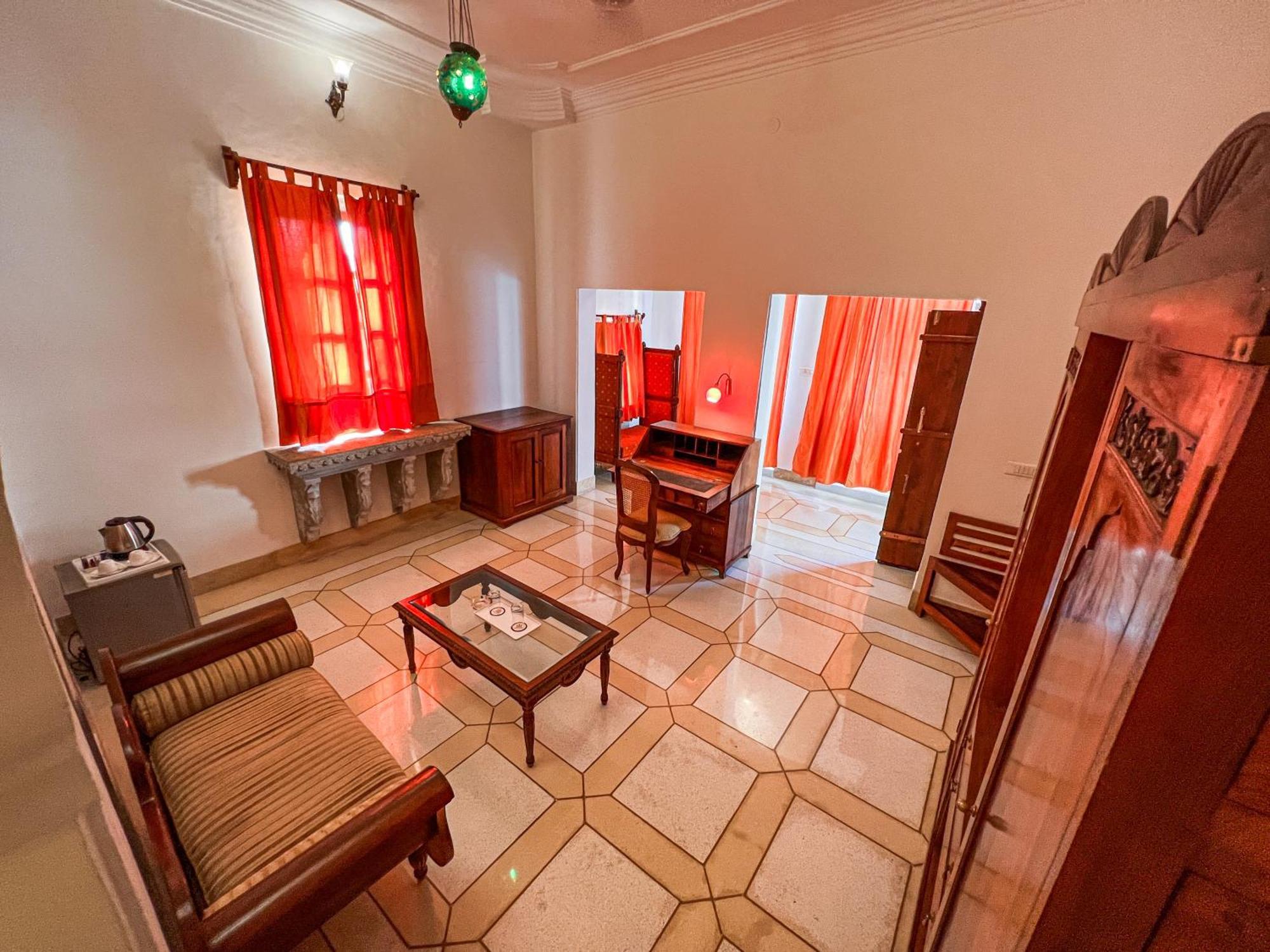 Hotel Castle Bijaipur Eksteriør bilde